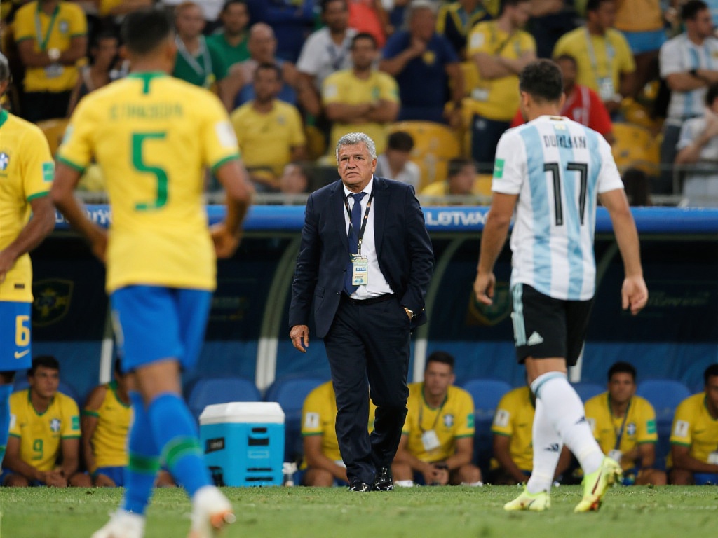 惨败阿根廷后,巴西主帅多里瓦尔黯然下课 巴西国家队一直以来都是世界足坛的标杆。然